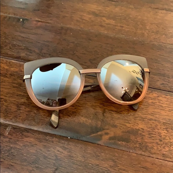 Marc By Marc Jacobs Accessories - Marc by Marc Jacobs Sunglasses MMJ 489/S EUC!